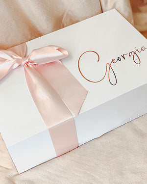 Open image in slideshow, BRIDAL PARTY GIFT BOXES

