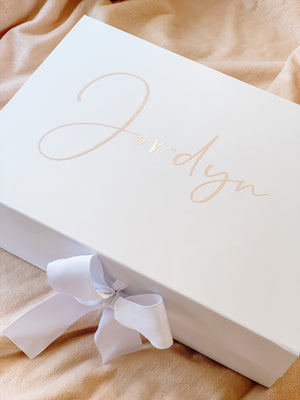Open image in slideshow, BLACK BRIDAL PARTY PROPOSAL BOXES
